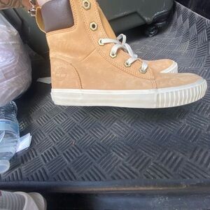 NWOT Timberland WMNS Light Brown lace up WMNS sz 6 High-Top Sneakers